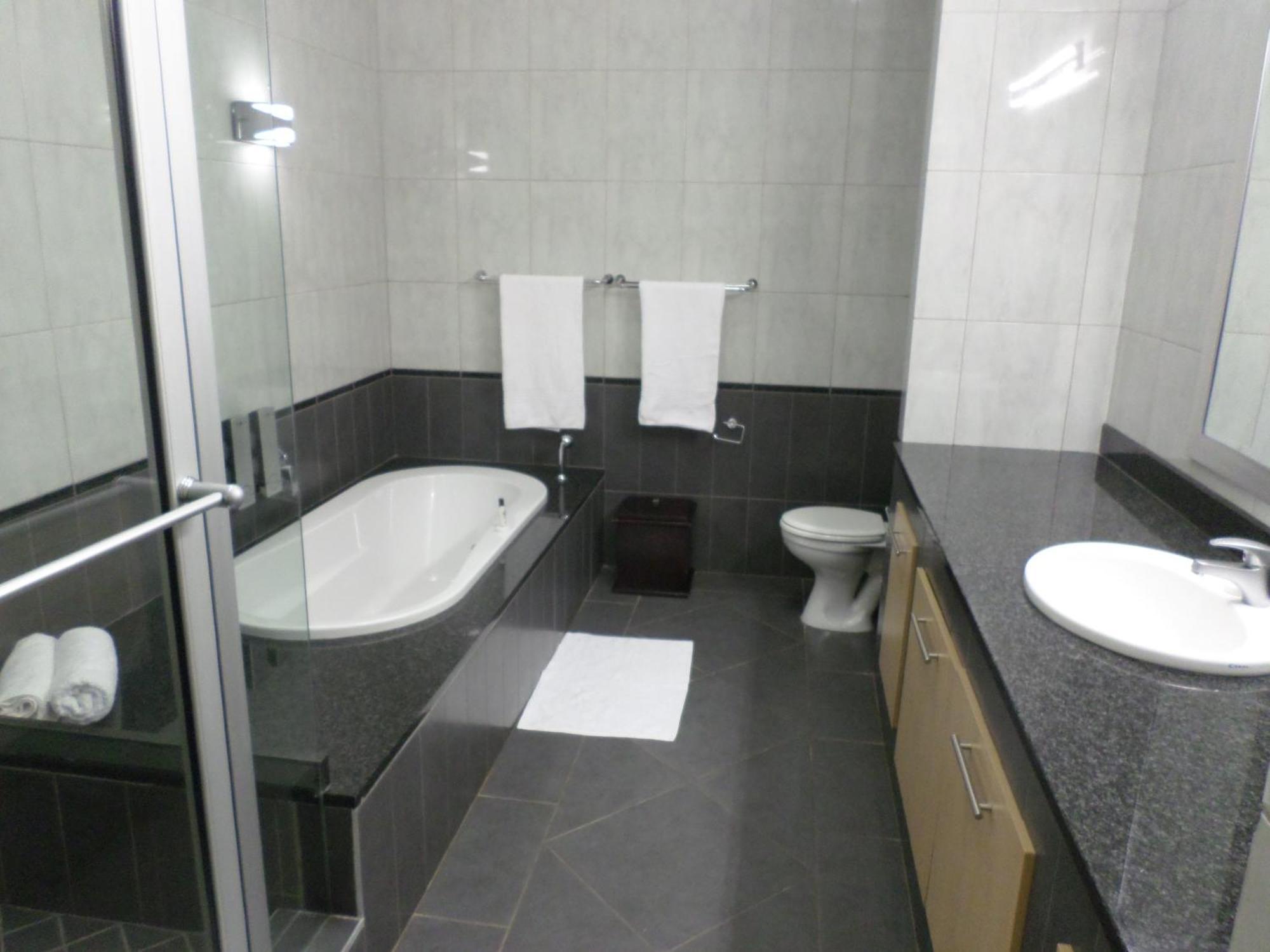 The Links Guest House Претория Екстериор снимка