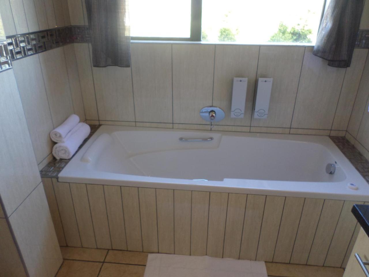 The Links Guest House Претория Екстериор снимка