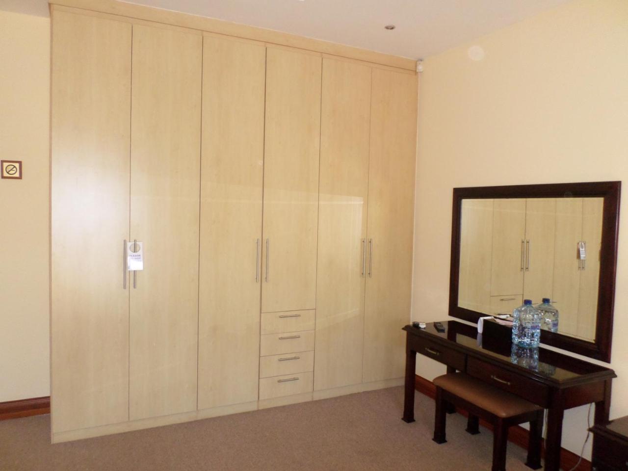 The Links Guest House Претория Екстериор снимка